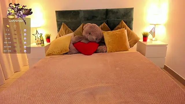 mishapallmer online show from 24, 9, 2025