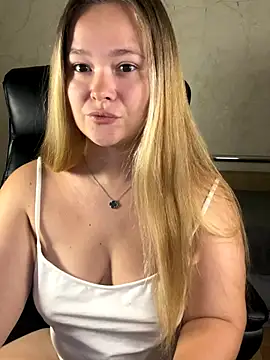 Snapshot of CaramelleSugar_ chatting on 21, 9, 2025 CaramelleSugar  online show from 21, 9, 2025