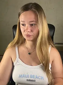 Snapshot of CaramelleSugar_ chatting on 25, 9, 2025 CaramelleSugar  online show from 25, 9, 2025