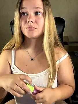 Snapshot of CaramelleSugar_ chatting on 26, 9, 2025 CaramelleSugar  online show from 26, 9, 2025