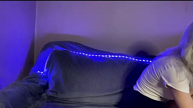 snowy lisa online show from 11, 2, 2026