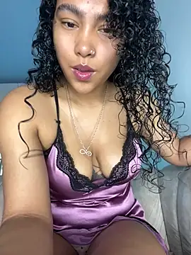 Snapshot of SophieD chatting on 2, 4, 2026 SophieD online show from 2, 4, 2026