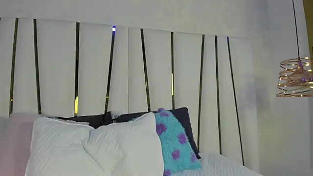 bonnie sm online show from 13, 9, 2025