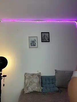 Nicolle swt online show from 18, 3, 2026