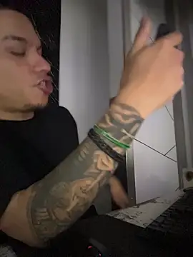 AlphaMasterXxx online show from 29, 9, 2025