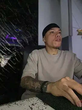 AlphaMasterXxx online show from 4, 10, 2025