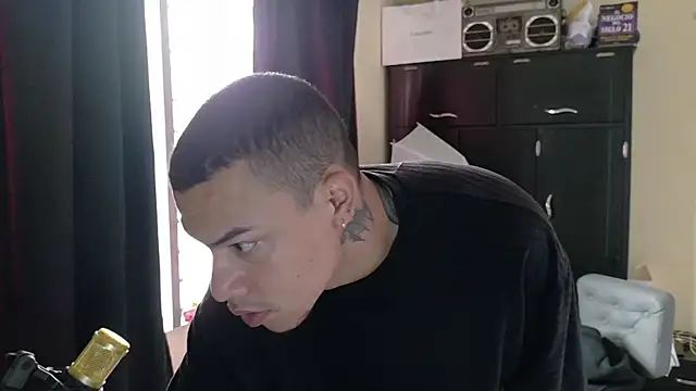 AlphaMasterXxx online show from 7, 10, 2025