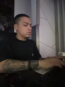 AlphaMasterXxx online show from 28, 11, 2025