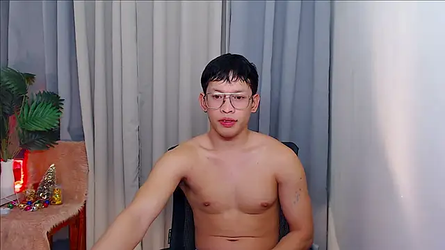 Snapshot of pinkcock_froi2305 chatting on 18, 10, 2025 pinkcock froi2305 online show from 18, 10, 2025