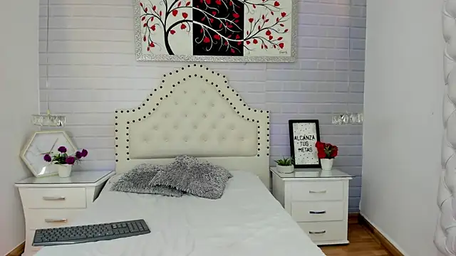 Snapshot of Valentiinoss chatting on 18, 12, 2025 Valentiinoss online show from 18, 12, 2025