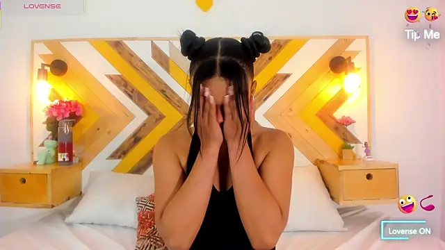 Snapshot of SoleneFontaine chatting on 19, 9, 2025 SoleneFontaine online show from 19, 9, 2025