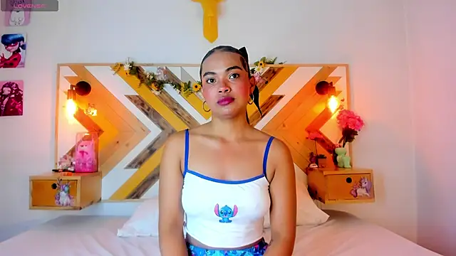 Snapshot of SoleneFontaine chatting on 15, 10, 2025 SoleneFontaine online show from 15, 10, 2025