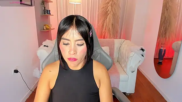 Snapshot of Natalia_Leon8 chatting on 25, 10, 2025 Natalia Leon8 online show from 25, 10, 2025