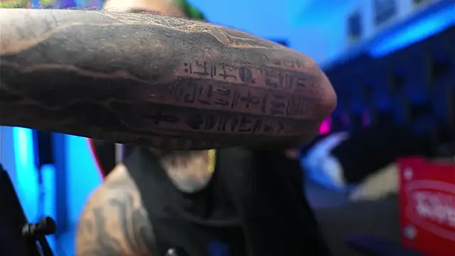 logan hugh8 online show from 7, 2, 2026