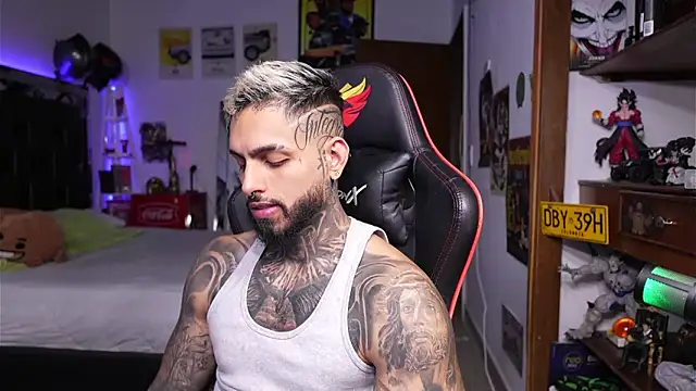 logan hugh8 online show from 13, 4, 2026