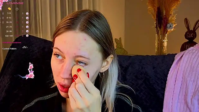 NyxaThorn online show from 1, 12, 2025