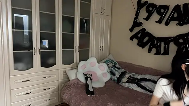 MalvinaKroening online show from 6, 2, 2026