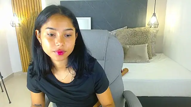 Snapshot of Milaa_Star_ chatting on 29, 5, 2026 Milaa Star online show from 29, 5, 2026