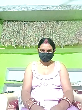 Snapshot of ZIVAA chatting on 2, 4, 2026 ZIVAA online show from 2, 4, 2026