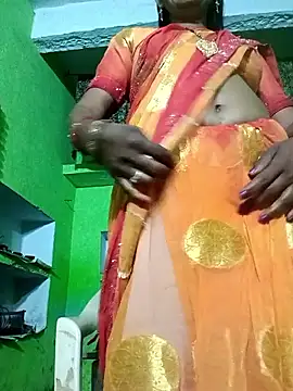 Snapshot of ZIVAA chatting on 5, 4, 2026 ZIVAA online show from 5, 4, 2026