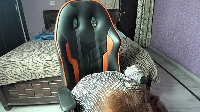 Snapshot of ShylaGill chatting on 14, 10, 2025 ShylaGill online show from 14, 10, 2025