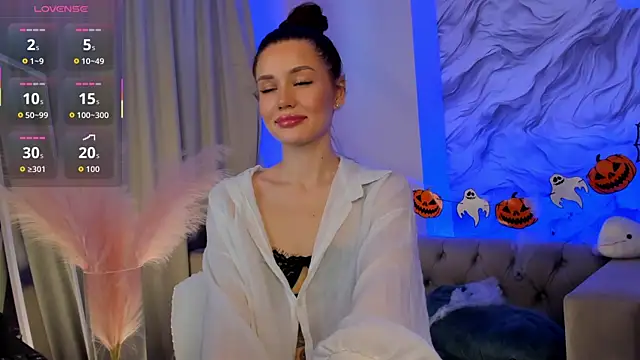 Aria Mila online show from 27, 10, 2025