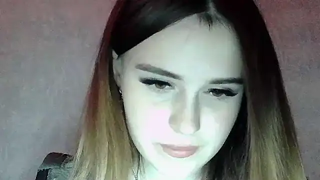 SweetLoraa online show from 7, 11, 2025