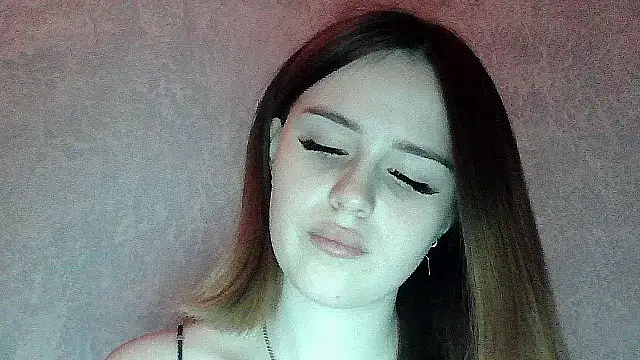 SweetLoraa online show from 25, 11, 2025