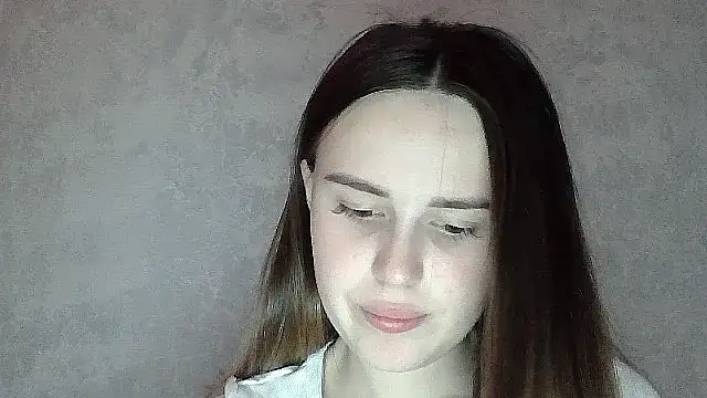 Snapshot of SweetLoraa chatting on 5, 6, 2026 SweetLoraa online show from 5, 6, 2026