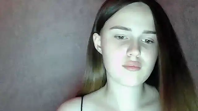 SweetLoraa online show from 6, 7, 2026