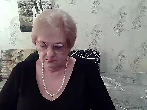 Snapshot of Renata62011 chatting on 27, 4, 2026 Renata62011 online show from 27, 4, 2026