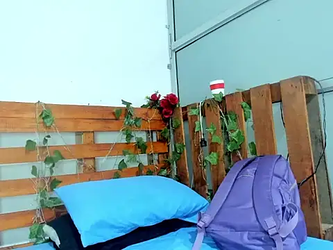 Snapshot of cris_dulce chatting on 13, 3, 2026 cris dulce online show from 13, 3, 2026