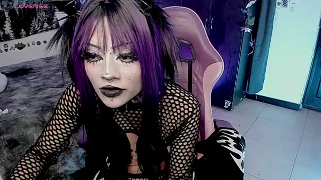 GothKitten666 online show from 21, 6, 2026