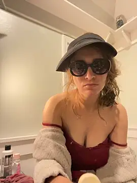 Snapshot of Lilamelon chatting on 26, 9, 2025 Lilamelon online show from 26, 9, 2025