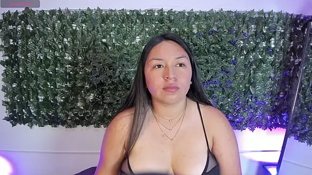 BellaRoux1 online show from 9, 1, 2026