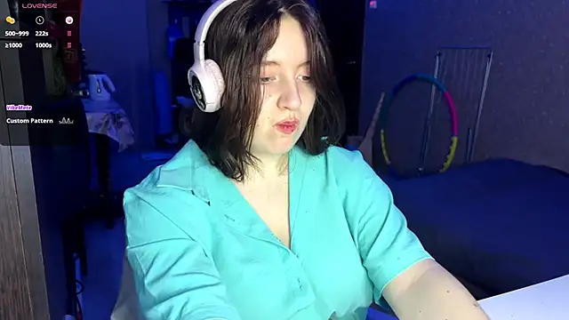 LauretteRagar online show from 4, 11, 2025