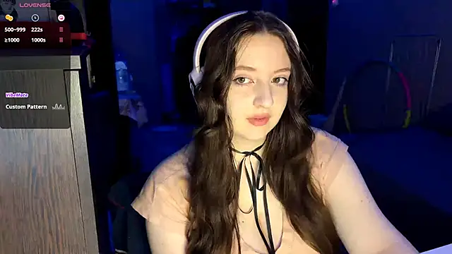 LauretteRagar online show from 12, 11, 2025