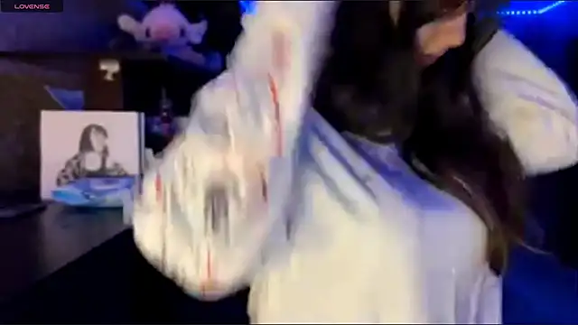 LauretteRagar online show from 26, 11, 2025