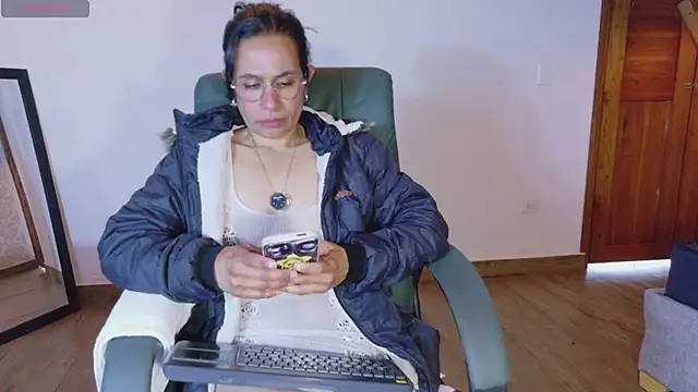 Vanessa 7  online show from 17, 2, 2026