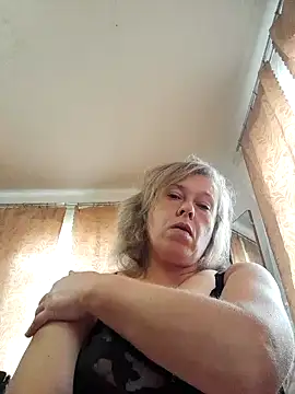 Snapshot of Catherine372311 chatting on 10, 10, 2025 Catherine372311 online show from 10, 10, 2025