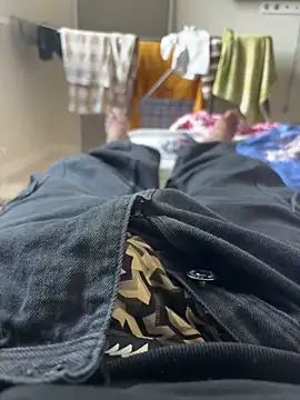 Snapshot of bigbulllaksh chatting on 9, 9, 2025 bigbulllaksh online show from 9, 9, 2025