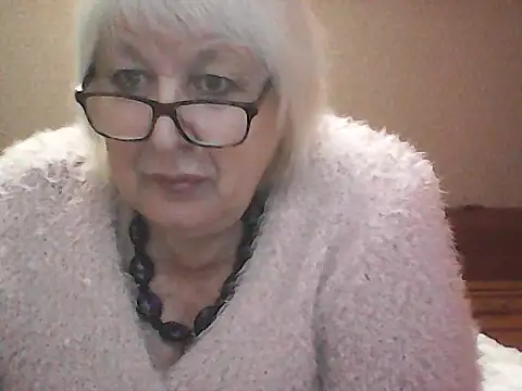 Snapshot of Alexia64231 chatting on 1, 10, 2025 Alexia64231 online show from 1, 10, 2025