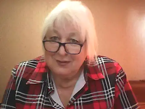 Snapshot of Alexia64231 chatting on 6, 10, 2025 Alexia64231 online show from 6, 10, 2025