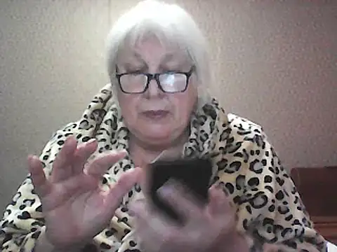 Snapshot of Alexia64231 chatting on 6, 10, 2025 Alexia64231 online show from 6, 10, 2025