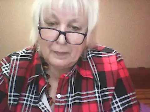 Snapshot of Alexia64231 chatting on 7, 10, 2025 Alexia64231 online show from 7, 10, 2025