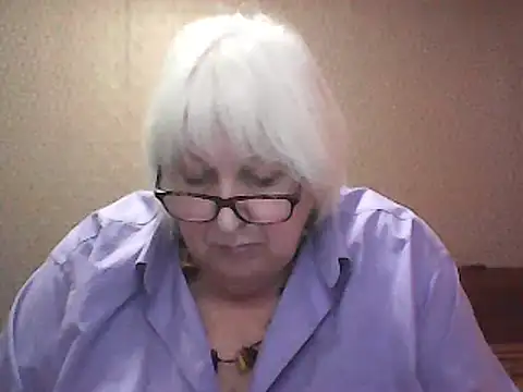Snapshot of Alexia64231 chatting on 15, 10, 2025 Alexia64231 online show from 15, 10, 2025