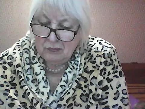 Snapshot of Alexia64231 chatting on 16, 10, 2025 Alexia64231 online show from 16, 10, 2025