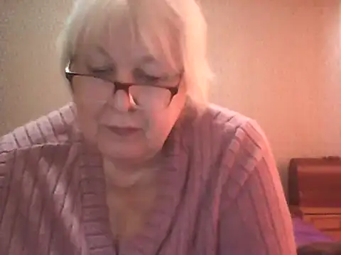 Snapshot of Alexia64231 chatting on 19, 10, 2025 Alexia64231 online show from 19, 10, 2025