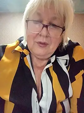 Snapshot of Alexia64231 chatting on 25, 10, 2025 Alexia64231 online show from 25, 10, 2025