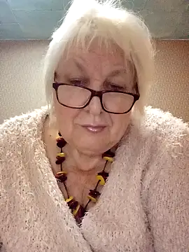 Snapshot of Alexia64231 chatting on 27, 10, 2025 Alexia64231 online show from 27, 10, 2025